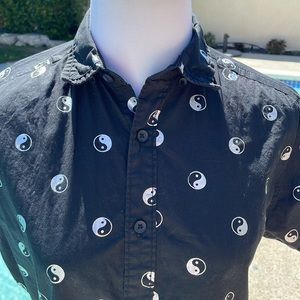 Men’s | Ying and Yang slim-fit button down shirt | Size S